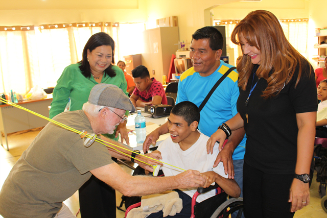 Comunidad educativa es entrenada en adaptación de materiales didácticos 