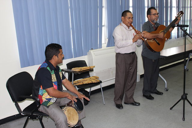 Grupo musical ABIA se presenta en el IPHE