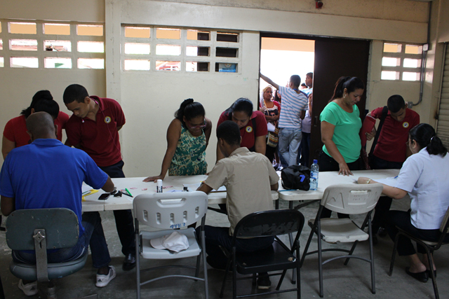 Estudiantes son beneficiados con becas Universales y Globales
