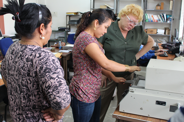 Maestros de estudiantes ciegos aprenden nuevas técnicas 