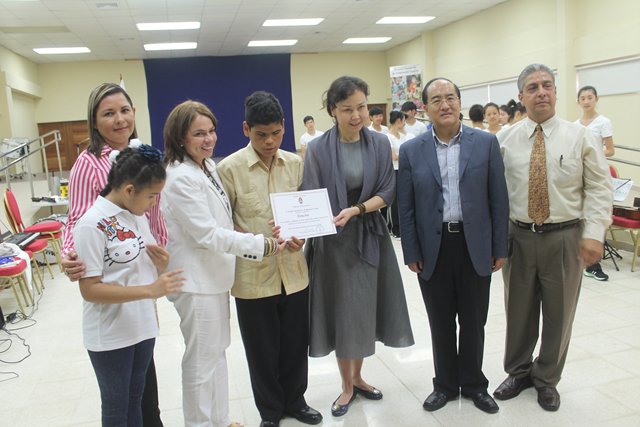 Encuentro de estudiantes de culturas amigas: China-Panamá