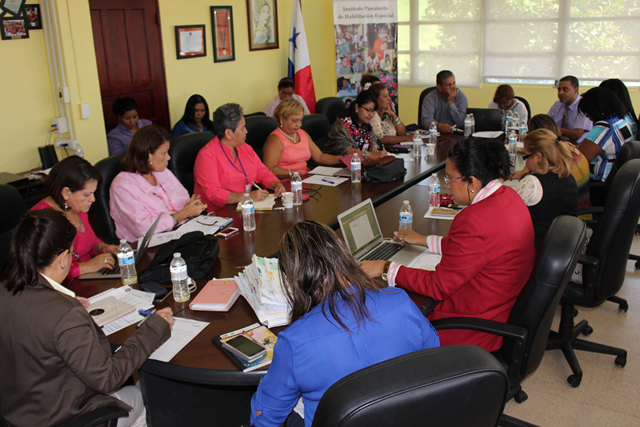 ASEE-IPHE y autoridades analizan agenda para el 2016