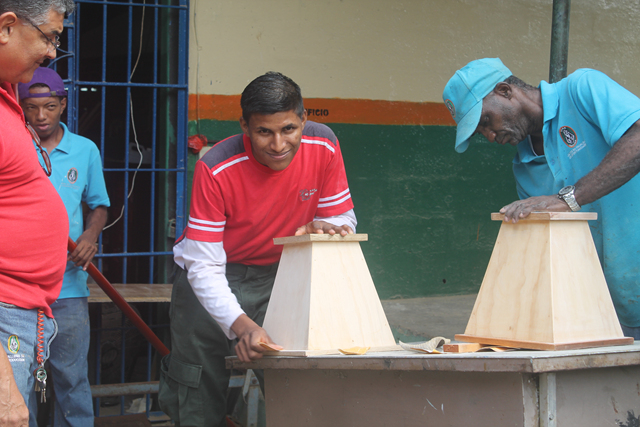 Estudiantes graduandos irán a practica laboral