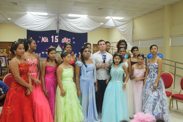 Primer Festival de Quinceañeras en la EVE