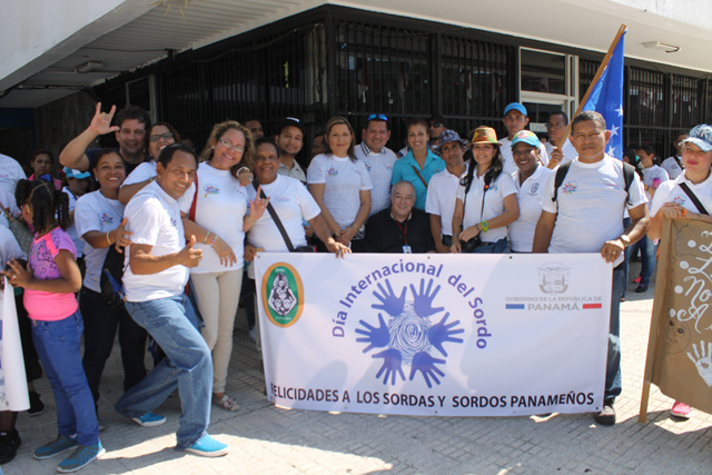 Asociación Nacional de Personas Sordas celebra su "Día"