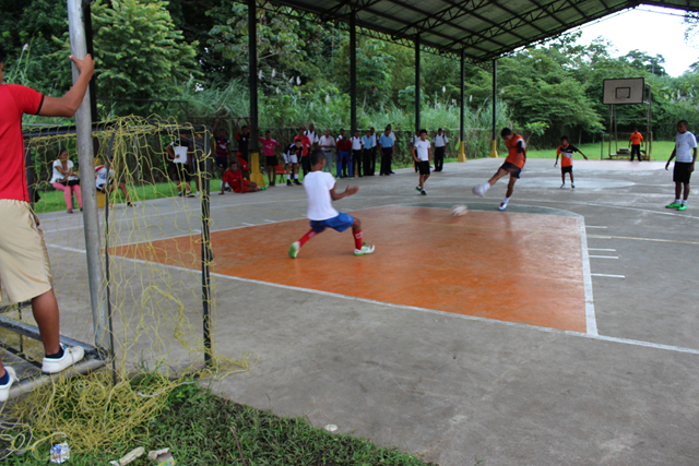 Estudiantes de la EVE participan en liga interna de fulbito
