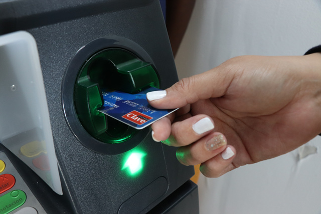 Nuevo cajero del Banco Nacional en la sede del IPHE