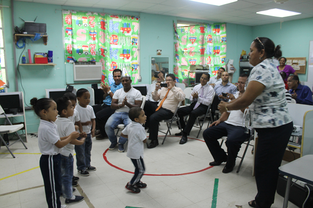 Programa de Estimulación Precoz agasajó a sus papás