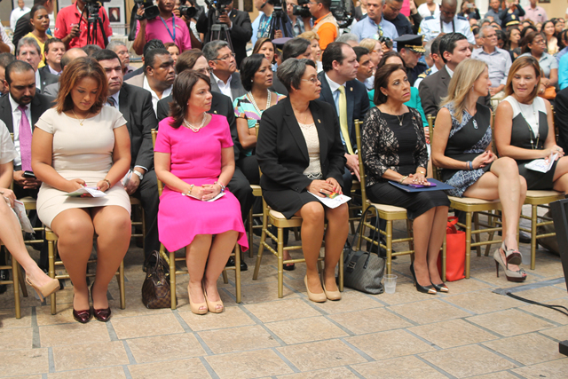 "Incluir a todos para crecer y crecer para distribuir", presidente Varela