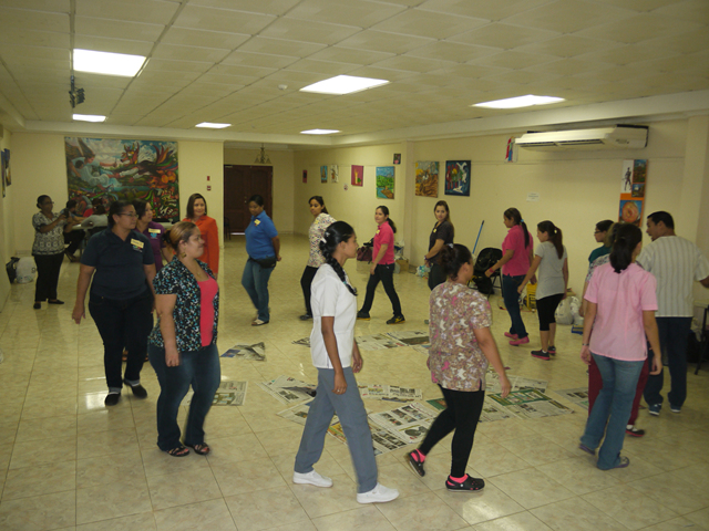 Experta argentina dicta taller de musicoterapia