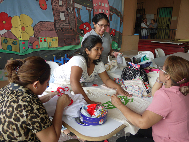 Costura estilizada, un medio para aumentar los ingresos económicos desde el hogar