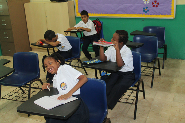 IPHE aumenta su cobertura de atención a 14,155 estudiantes en todo el país