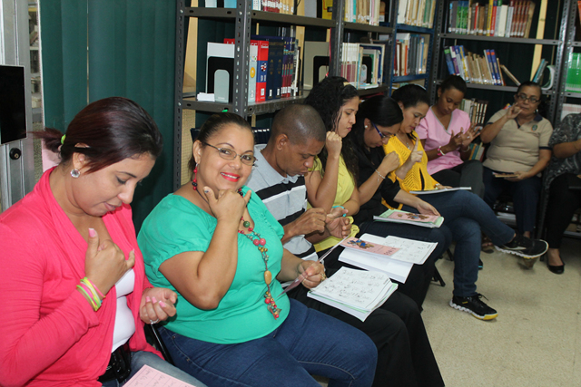 IPHE crea Unidad de Servicio de Lengua de Señas