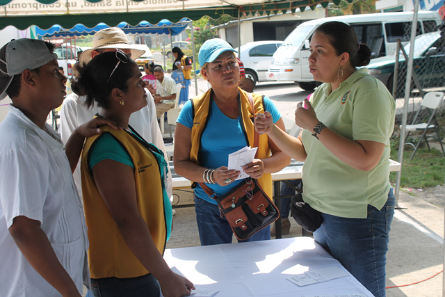 Orientación y servicios de calidad en Feria Interinstitucional