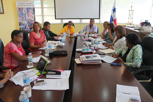 Directivos coordinan próximas actividades a realizar