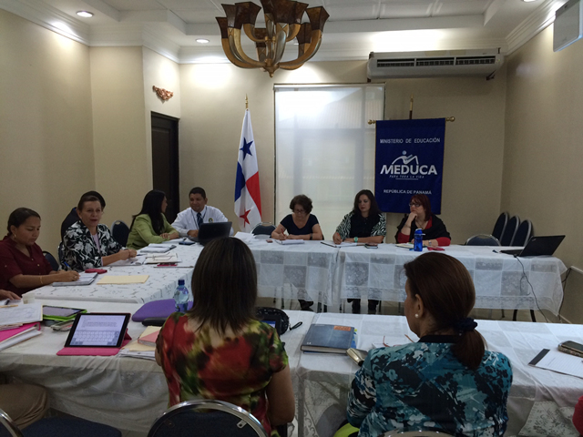 Coordinan estrategias para mejor atención educativa y técnica