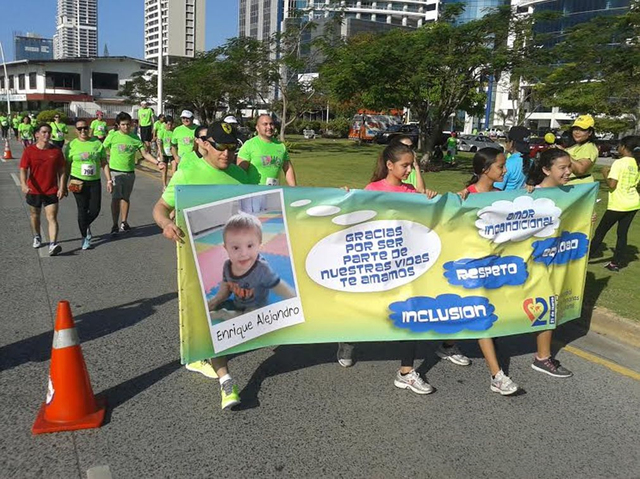 Atletas conmemoran Día Mundial del Síndrome de Down