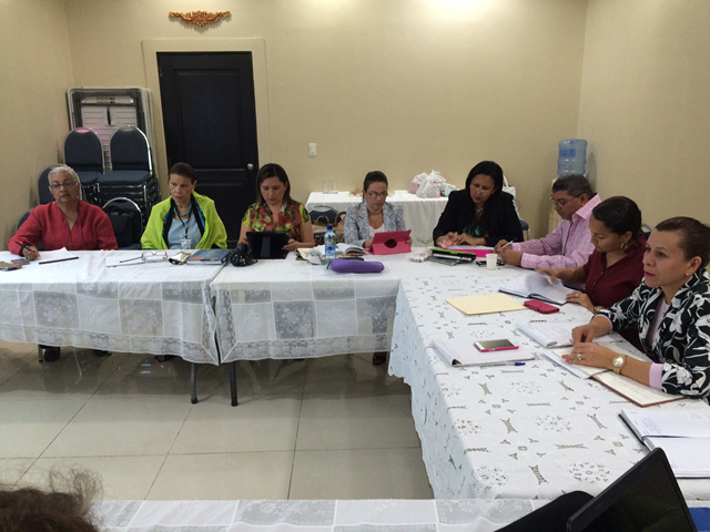 Presentan mapeos para garantizar nombramientos de docentes especiales