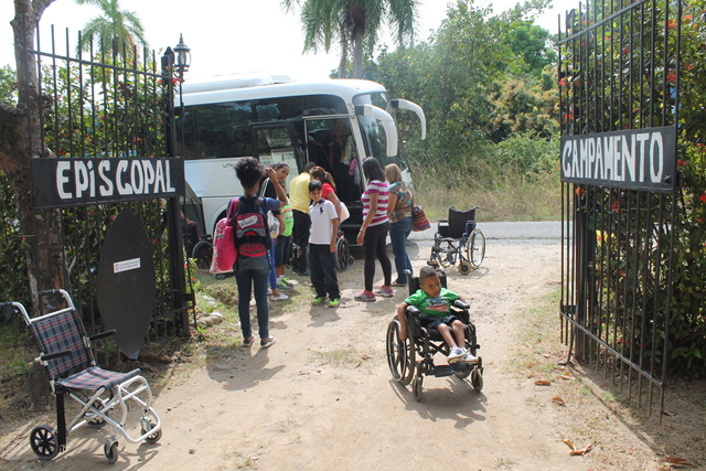 Sano esparcimiento para alumnos del programa de Parálisis cerebral