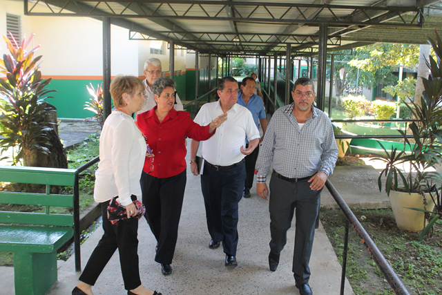 Especialista en Educación de  UISADI/OFDA/LAC Costa Rica realiza visita de reconocimiento al IPHE