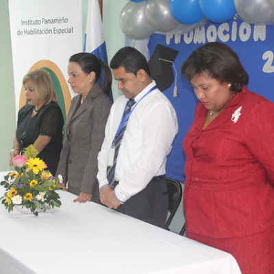 gradchp-6-e82bc5acd17171f18a19b080c8643541.jpg