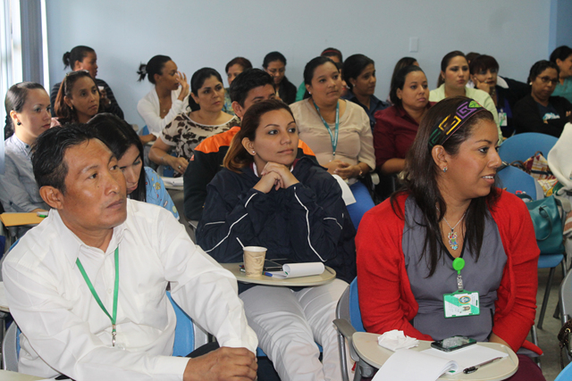 Capacitan a personal  sobre “Estimulación Auditiva