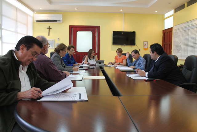 Patronato entusiasmado con nueva administración
