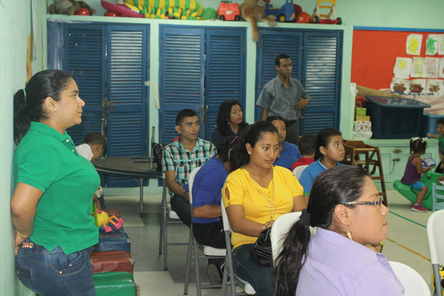 Capacitan a familiares del PEP en salud mental y familia