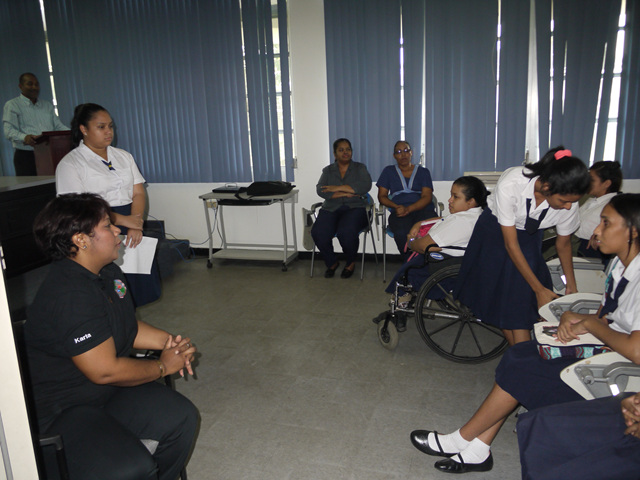 Gira educativa a alumnos de la Escuela Vocacional