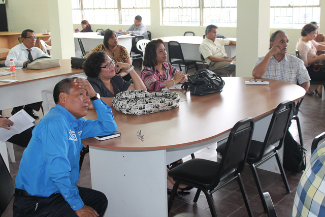 Educadores se capacitan sobre el Plan de Retiro Anticipado