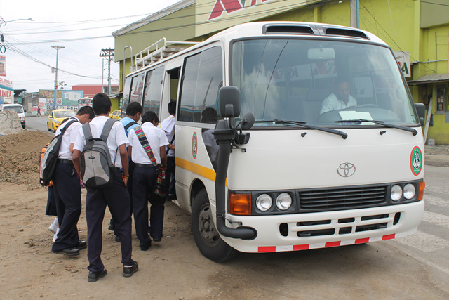 IPHE con nuevo bus para el área de la 24 de diciembre