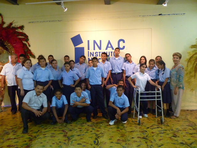 Docentes y estudiantes del IPHE visitan INAC de Aguadulce