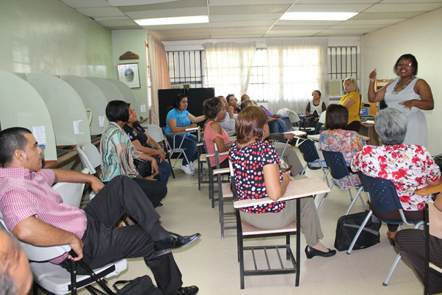 Gran asistencia de docentes en capacitaciones