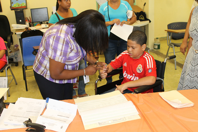 Estudiantes del IPHE reciben Beca Universal