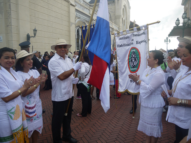 IPHE dice presente en desfiles patrios