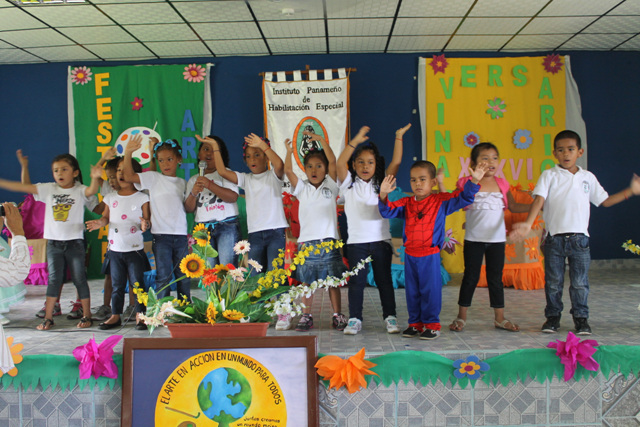 Lucida demostración artística en Bocas del Toro