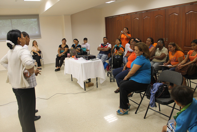 Padres de familia son capacitados sobre "el Duelo y la Culpa"