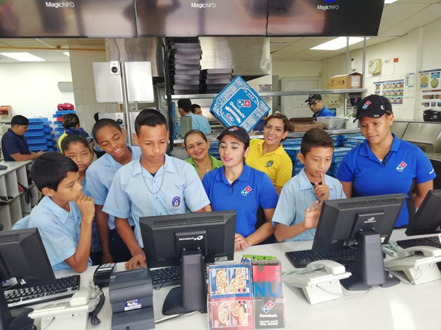 IPHE Herrera instruye a estudiantes sobre ensayo práctico de vida