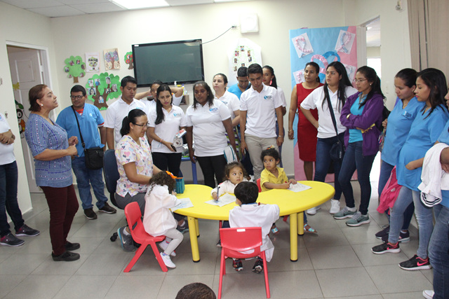 Alumnos de UDELAS Veraguas visitan las instalaciones del IPHE