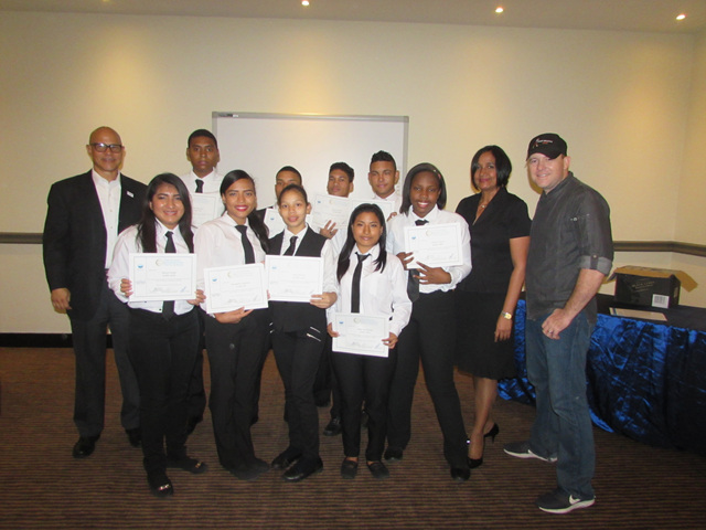Estudiantes de la EVE culminan curso de Competencia y Servicio