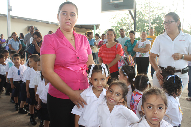 Extensión de Herrera inició año escolar 2013