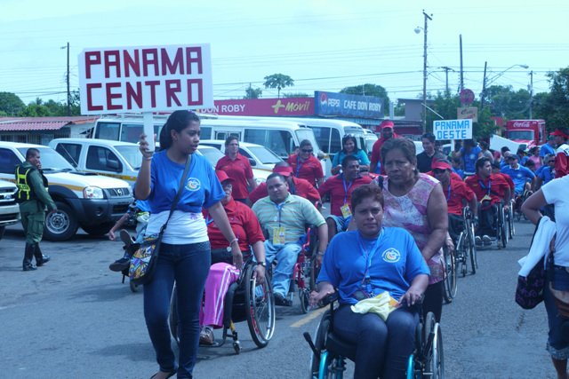 Atletas en Sillas de Ruedas demuestran destrezas y habilidades