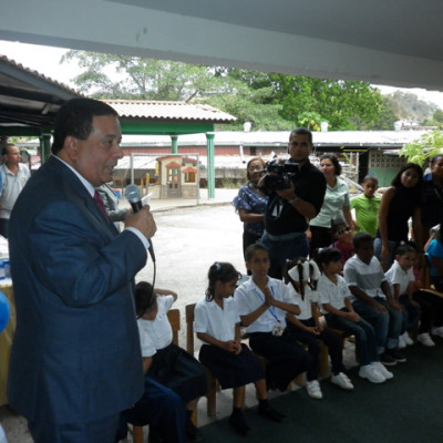 9-2-f9be9be25b085a7b667c84b8c303d955.jpg