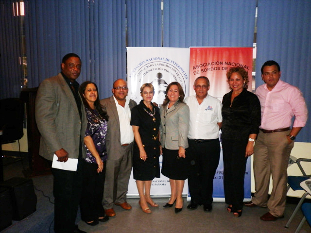 Inauguran curso de formación de intérpretes en Lengua de Señas