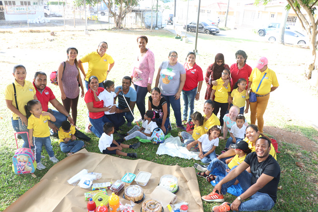 Alumnos de la escuela Helen Keller participan de actividad al aire libre