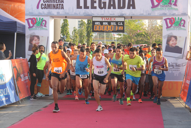 Delegación del IPHE participa en la VII carrera caminata de la Fundación Down Panamá