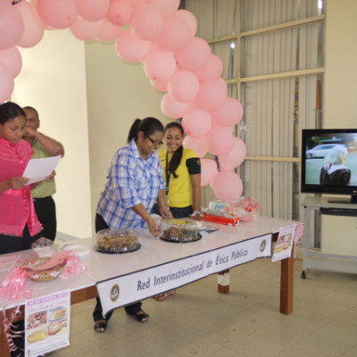 comi-4-9f42349b4785e45b464c13535fcd1459.jpg