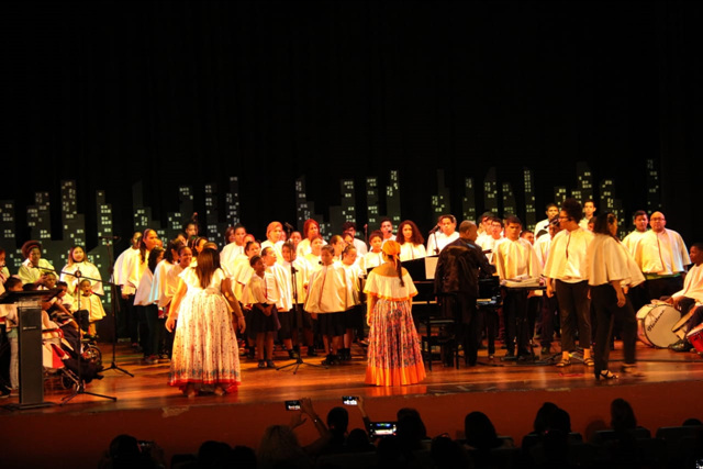 Coro Resiliencias del IPHE presente en tercera versión de Gala “El arte incluye”