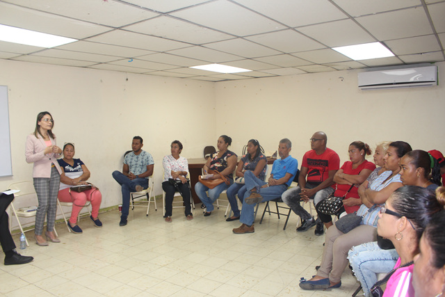 Directora general del IPHE supervisa trabajos de acondicionamiento en la extensión de  Panamá Oeste  