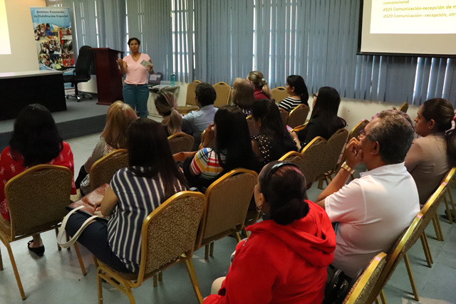  Capacitan fonoaudiólogos sobre herramienta de evaluación técnica